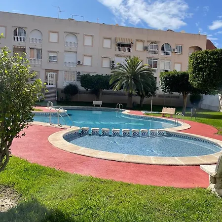 En Urbanizacion Con Piscina Y Jardin En 5 Minutos De La Playa