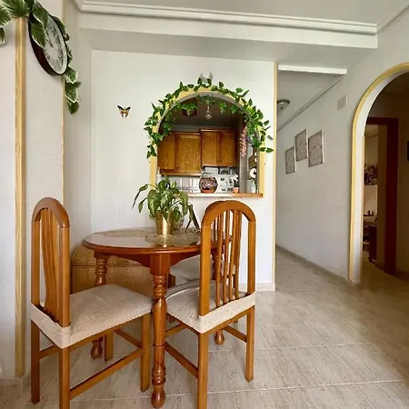 En Urbanizacion Con Piscina Y Jardin En 5 Minutos De La Playa *