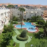 דירה En Urbanizacion Con Piscina Y Jardin En 5 Minutos De La Playa *