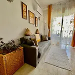 En Urbanizacion Con Piscina Y Jardin En 5 Minutos De La Playa *