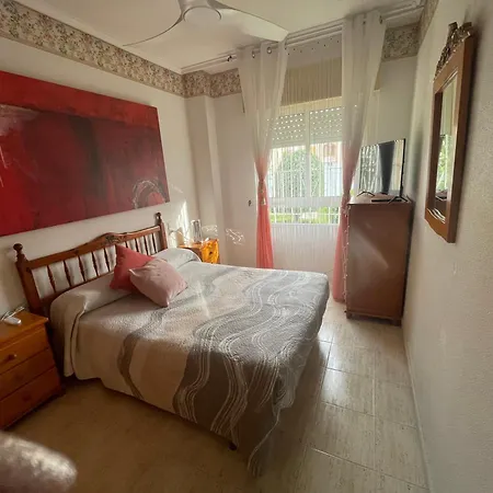 Apartamento En Urbanizacion Con Piscina Y Jardin En 5 Minutos De La Playa Torrevieja