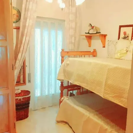 En Urbanizacion Con Piscina Y Jardin En 5 Minutos De La Playa Daire Torrevieja