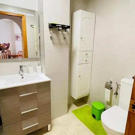 En Urbanizacion Con Piscina Y Jardin En 5 Minutos De La Playa * Torrevieja